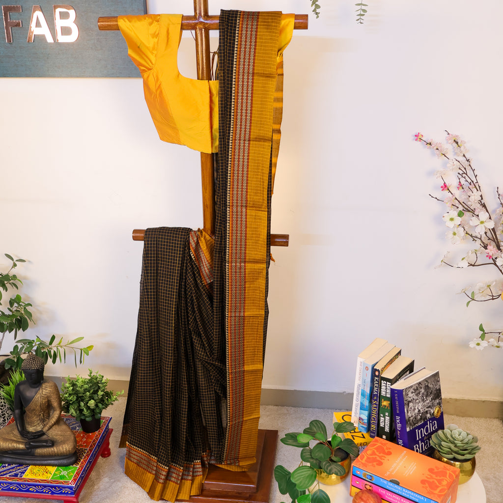 Taruni - Narayanpet Checked Rudraksh
