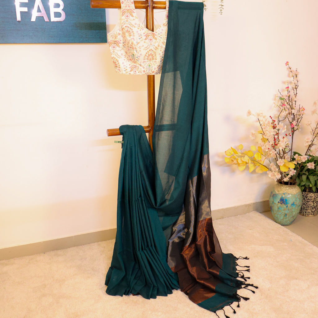 Gargi - Khadi with Zari Pallu