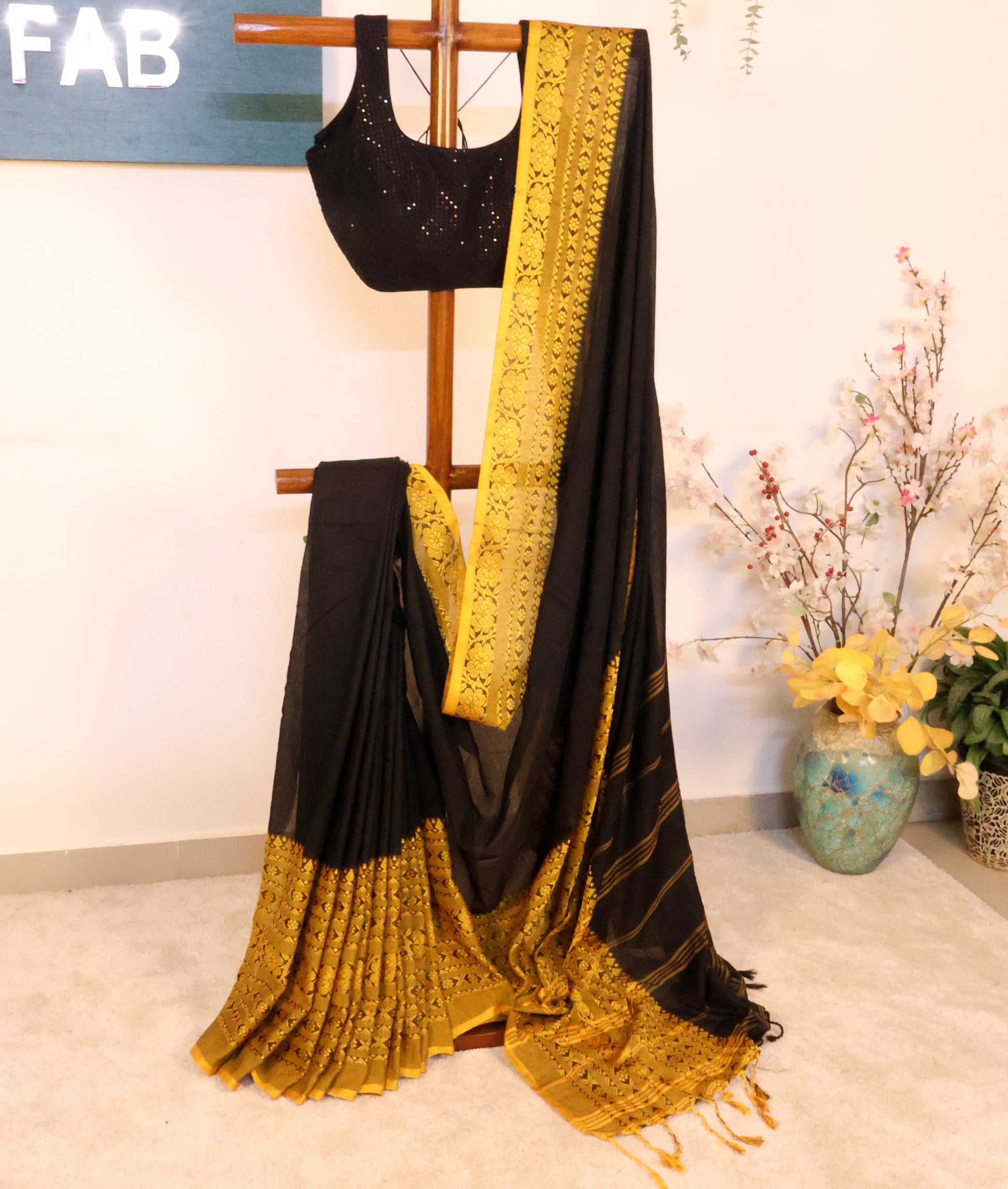 Aroopa - Khadi Large Border