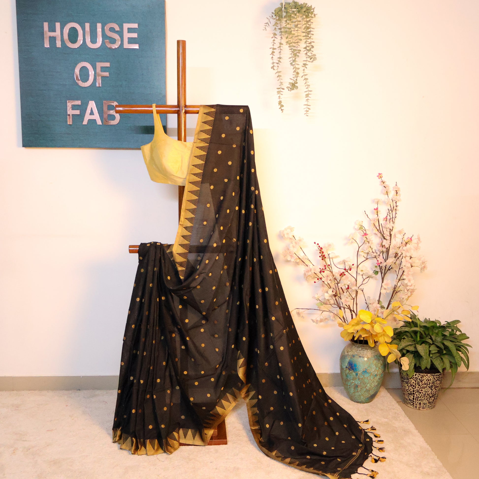 Haripriya - Khadi Golden Buttas